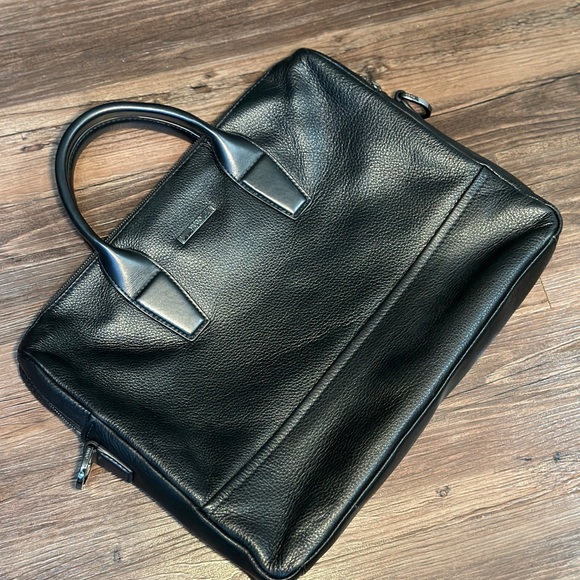 HUGO BOSS SINGLE DOCUMENT CASE IN LEATHER - Picture 4 of 9